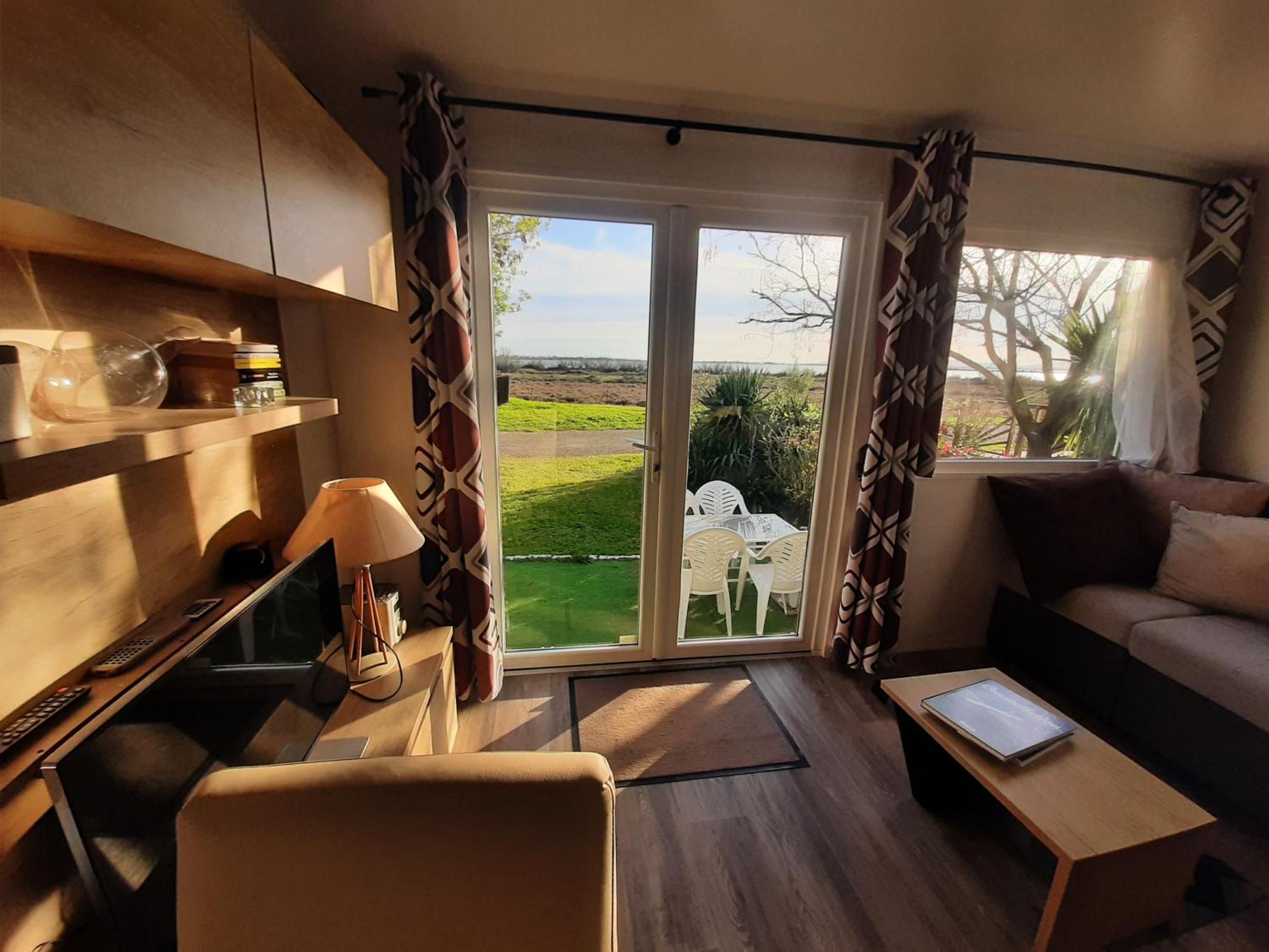 Serenity 565 Au Des Reves-camping 4 Etoiles-mobil 3ch-6pl-clim-sdb- Wc Separe-au Calme, Belle Vue Sur Le Lac, Sans Vis A Vis