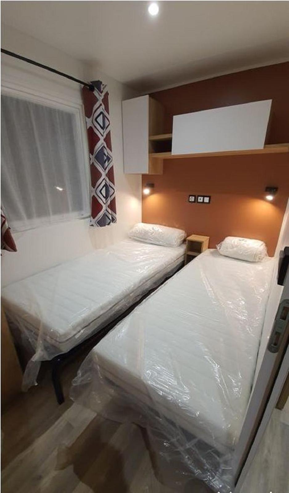 Serenity 565 Au Des Reves-camping 4 Etoiles-mobil 3ch-6pl-clim-sdb- Wc Separe-au Calme, Belle Vue Sur Le Lac, Sans Vis A Vis *